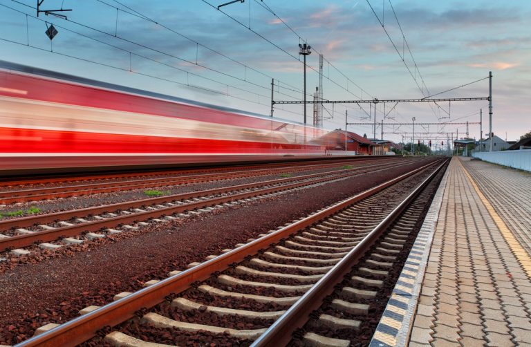 System Graficznego Sterowania Ruchem Kolejowym System Graficznego Sterowania Ruchem Kolejowym - Bombardier Transportation Rail Engineering Polska - Prezentacja projektu